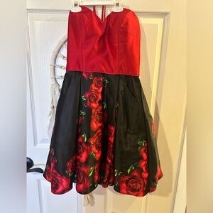Homecoming/Prom / Cocktail Dress, Size 1 in Women's. Strapless